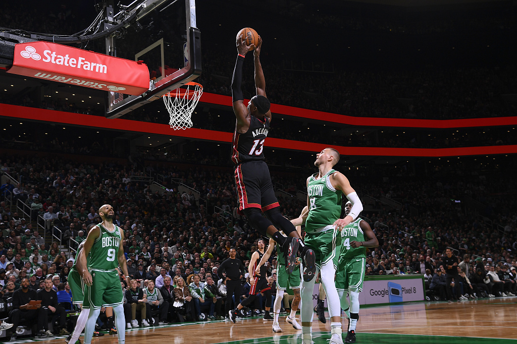 Bam Adebayo (#13) of the Miami Heat dunks in Game 2 of the NBA Eastern Conference first-round playoffs against the Boston Celtics at TD Garden in Boston, Massachusetts, April 24, 2024. /CFP