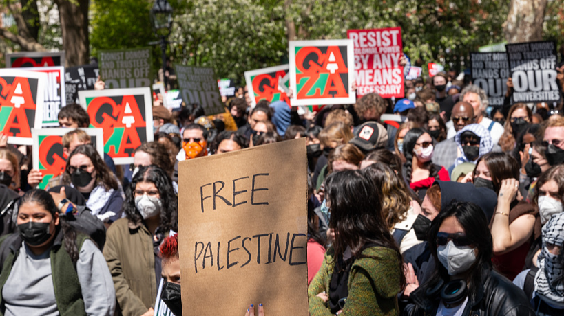 Pro-Palestinian protests spread in U.S. universities, urging ceasefire