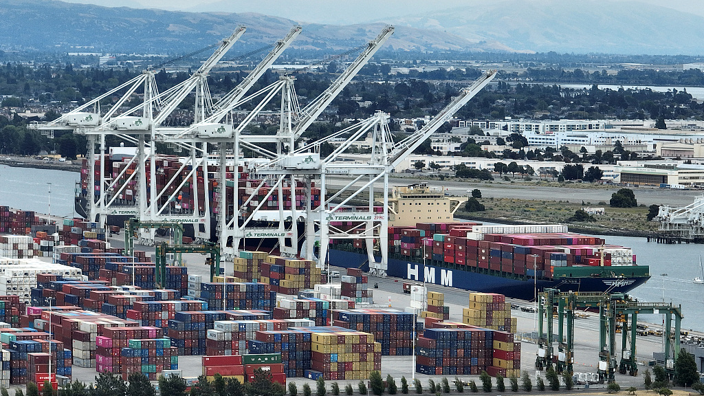 A container ship sits docked at the Port of Oakland in Oakland, California, U.S., June 7, 2023. /CFP