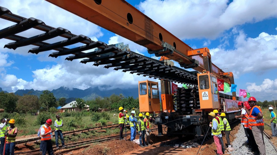 Staff members work at a site of Tanzania's Central Railway Line rehabilitation project undertaken by China Civil Engineering Construction Corporation in Tanzania, April 15, 2019. /Xinhua