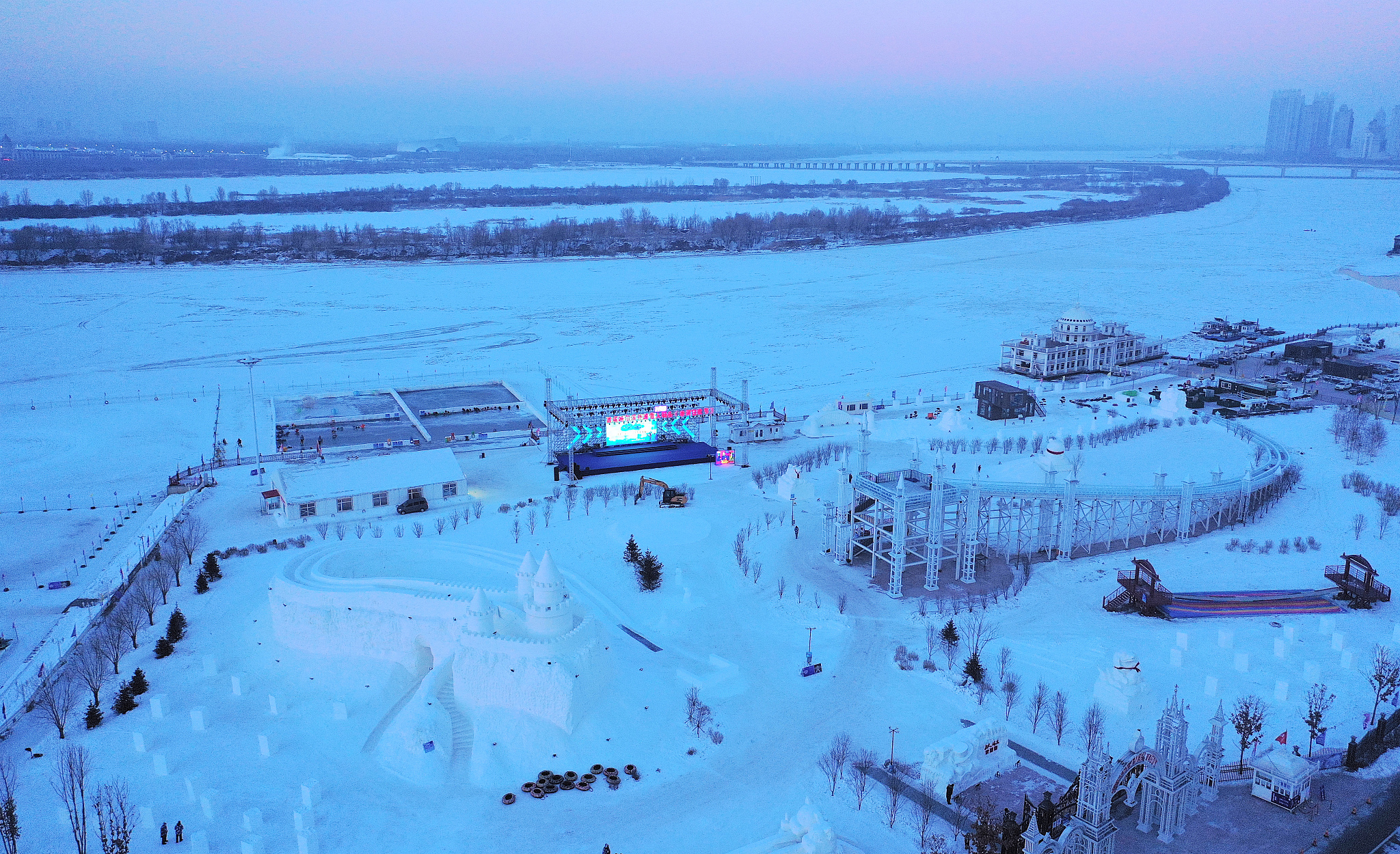 A photo, taken on January 5, 2024, shows the Harbin Ice and Snow World lit up to welcome visitors in northeast China's Heilongjiang Province. /CFP
