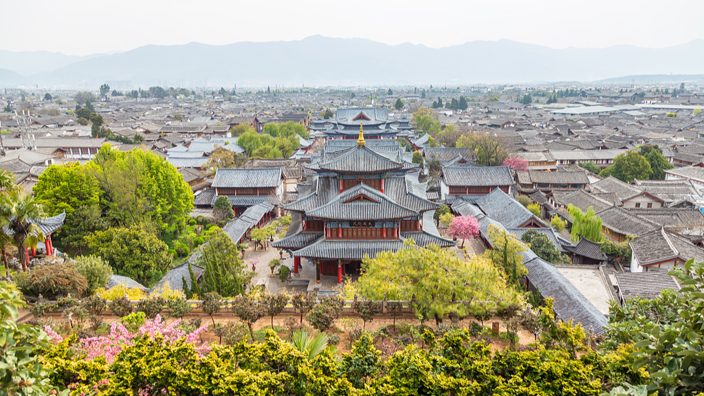 Live: Enchanting scenery of Mu's Residence in SW China's Lijiang