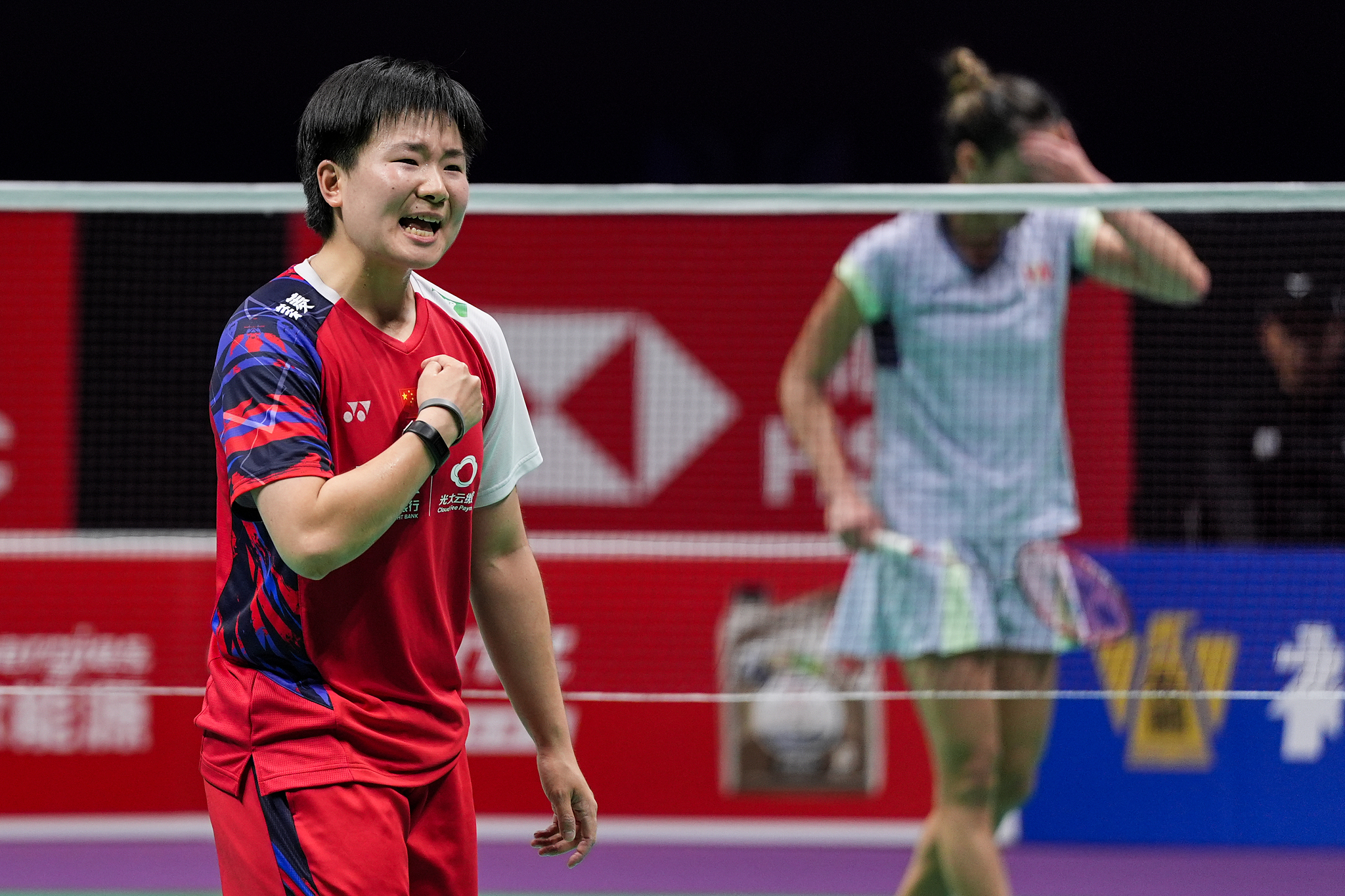 He Bingjiao of China celebrates a victory during day two of the Thomas & Uber Cup Finals 2024 at Chengdu High-tech Sports Center in Chengdu, China, April 28, 2024. /CFP