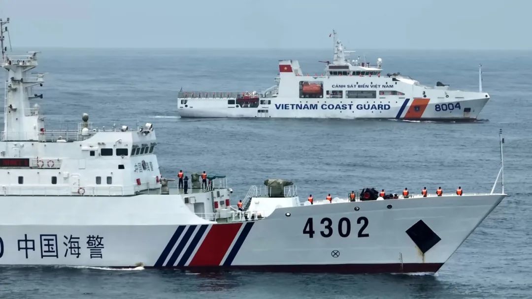The China Coast Guard (CCG) Vessel 4302 and the Vietnam Coast Guard Vessel CSB 8004 conduct a joint patrol in Beibu Gulf, from April 27 to 29, 2024. /CCG