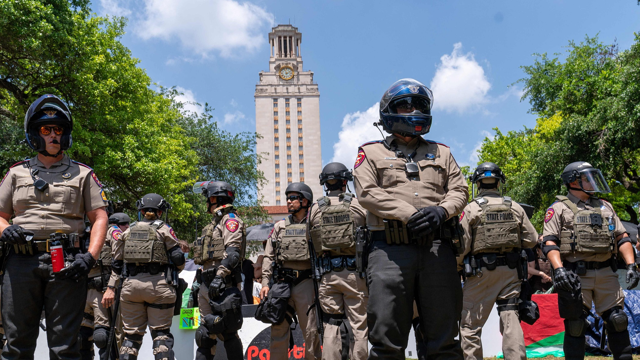 Texas State troopers stand guard during pro-Palestinian protests against the Israeli onslaught on Gaza at the University of Texas in Austin, Texas, U.S., April 29, 2024. /CFP 