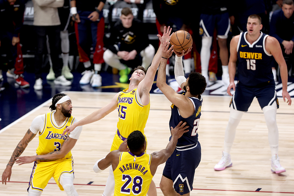 Jamal Murray (#27) of the Denver Nuggets shoots in Game 5 of the NBA Western Conference first-round playoffs against the Los Angeles Lakers at Ball Arena in Denver, Colorado, April 29, 2024. /CFP