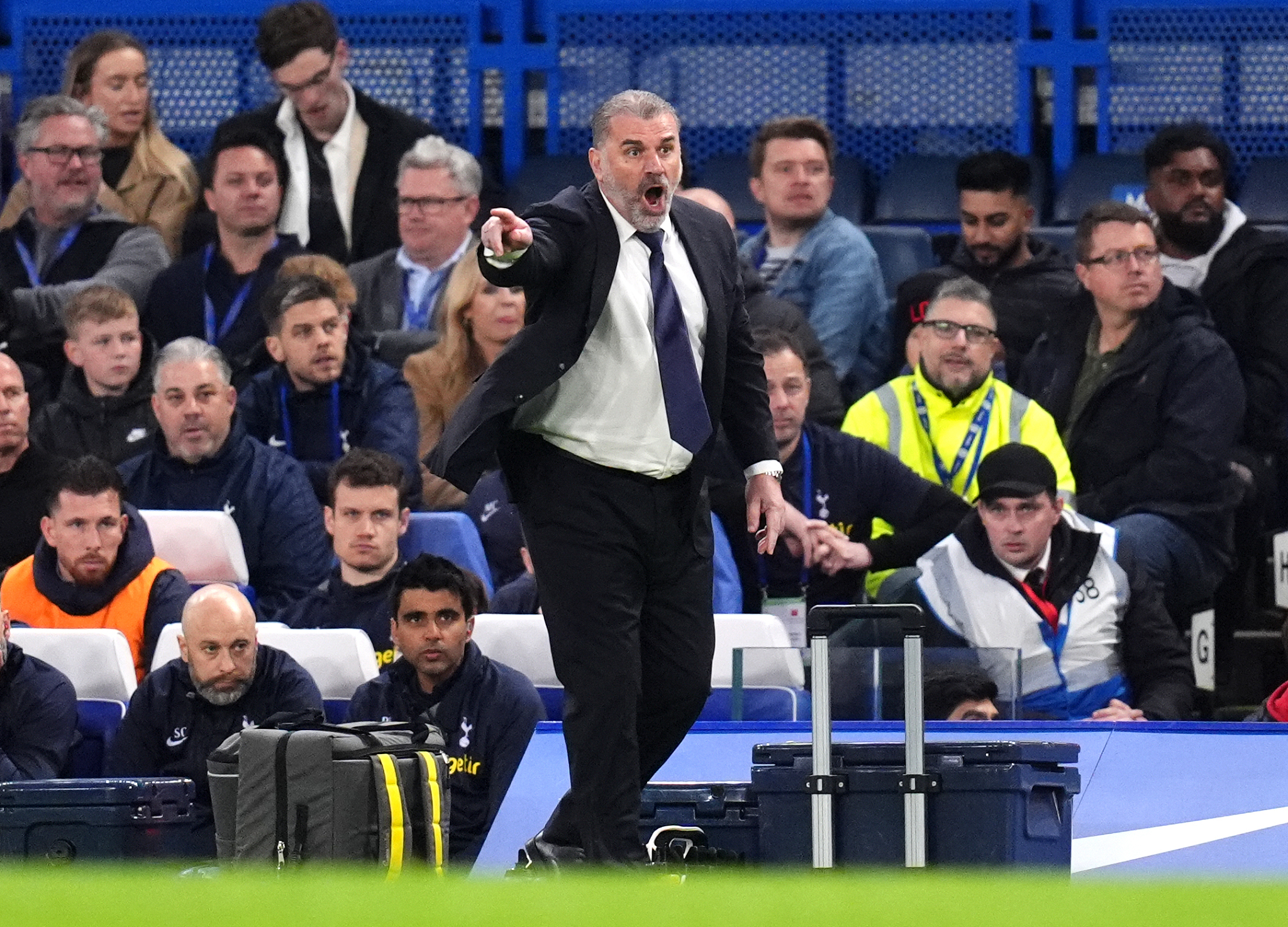 Tottenham coach Ange Postecoglou on the touchline during his team's clash with Chelsea at Stamford Bridge stadium in London, England, May 2, 2024. /CFP
