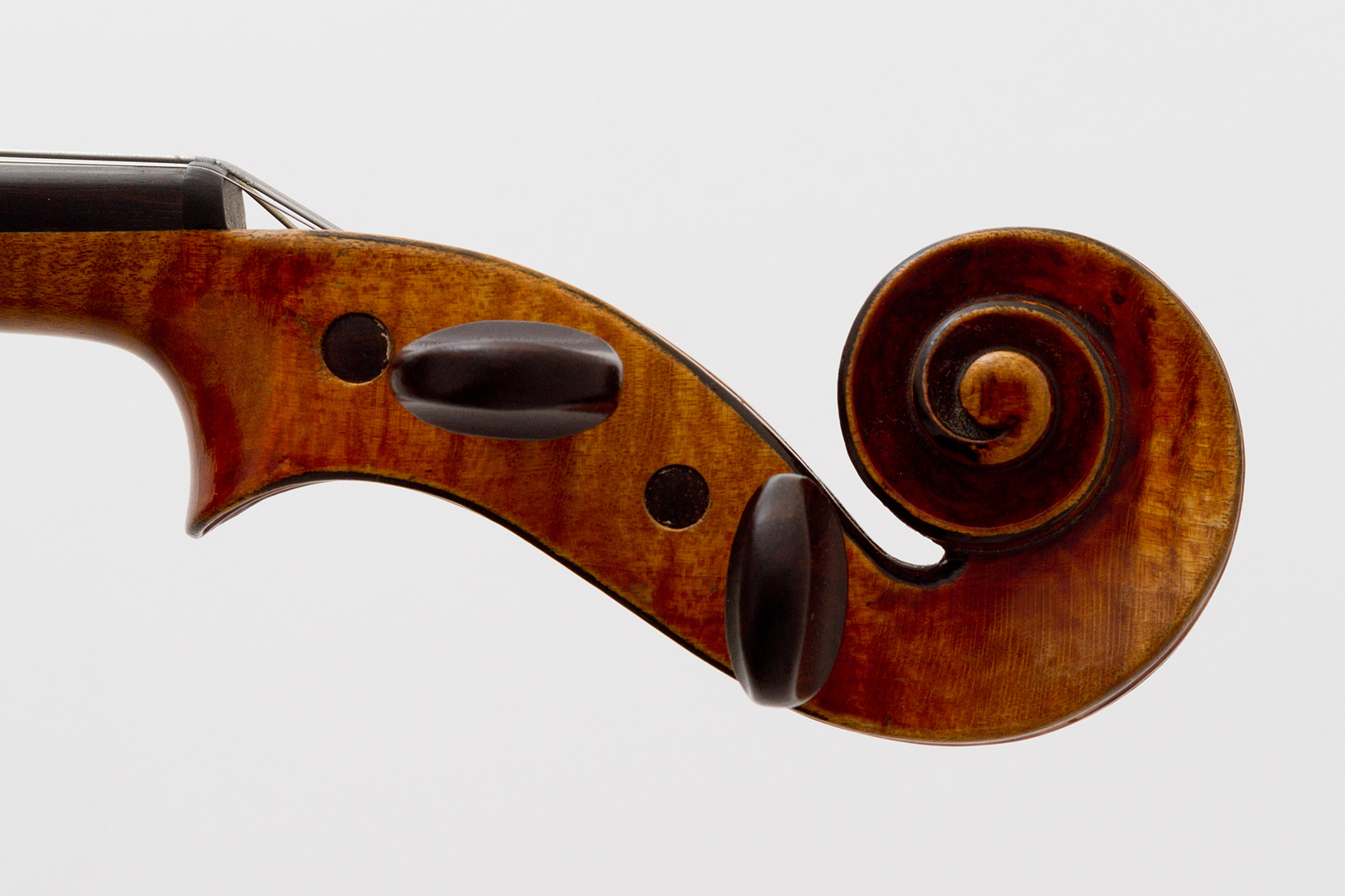 Mirecourt: Renowned violin-making town