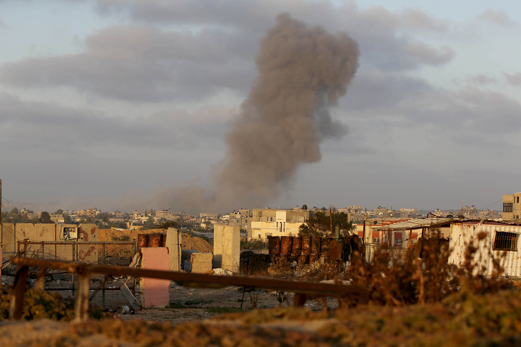 Smoke rises from the area after the Israeli army attacked Nuseirat refugee camp in Deir Al Balah, Gaza, April May 3, 2024. /CFP