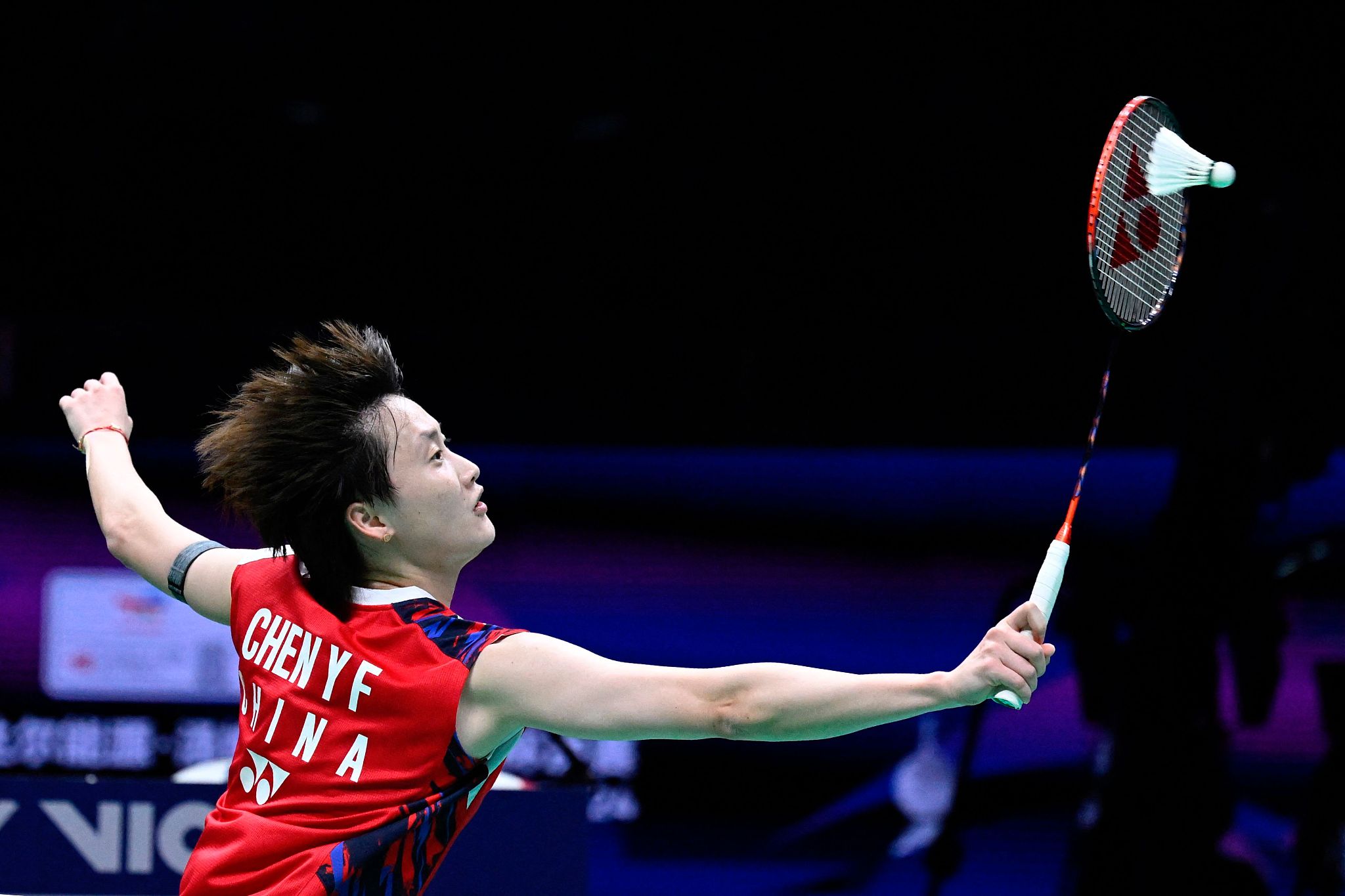 Chen Yufei of China hits a return to Gregoria Mariska Tunjung of Indonesia (not pictured) during their women's singles match at the Uber Cup in Chengdu, China, May 5, 2024. /CFP