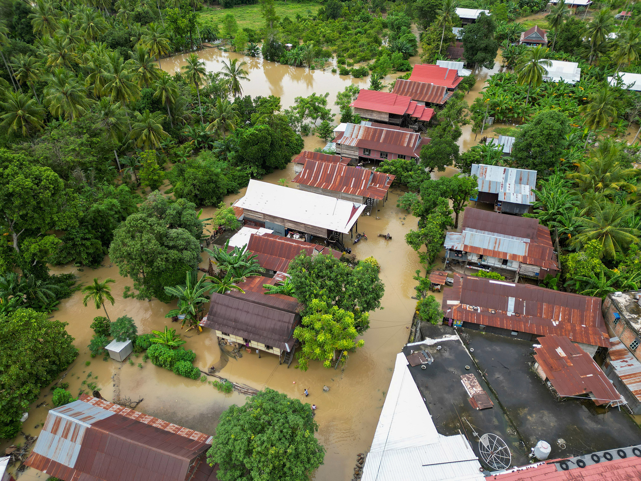 Aerial photo of the condition of residents' houses submerged by floods in South Sulawesi, Indonesia, May 4, 2024. /CFP