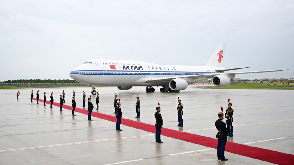 Chinese President Xi Jinping arrives in Paris for a state visit to France, May 5, 2024. /Xinhua