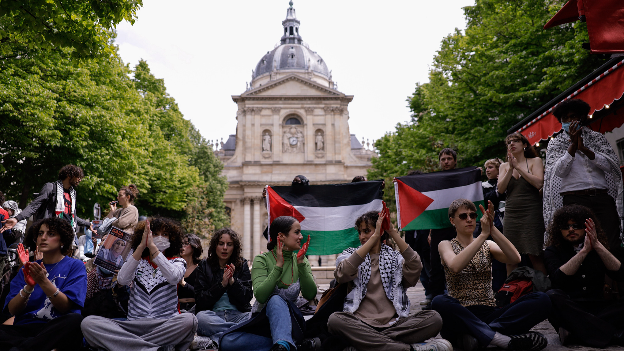 Pro-Palestinian students set up camp on the campus of Sorbonne University to stage a protest against the conflict in Gaza, in Paris, France, April 29, 2024. /CFP