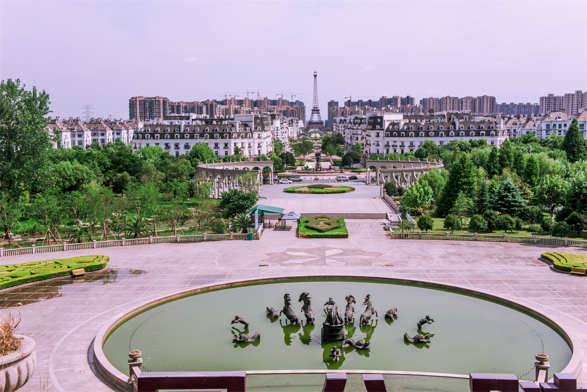 A 354-foot replica of the Eiffel Tower dominates Tianducheng's skyline in Hangzhou, Zhejiang Province. /CFP