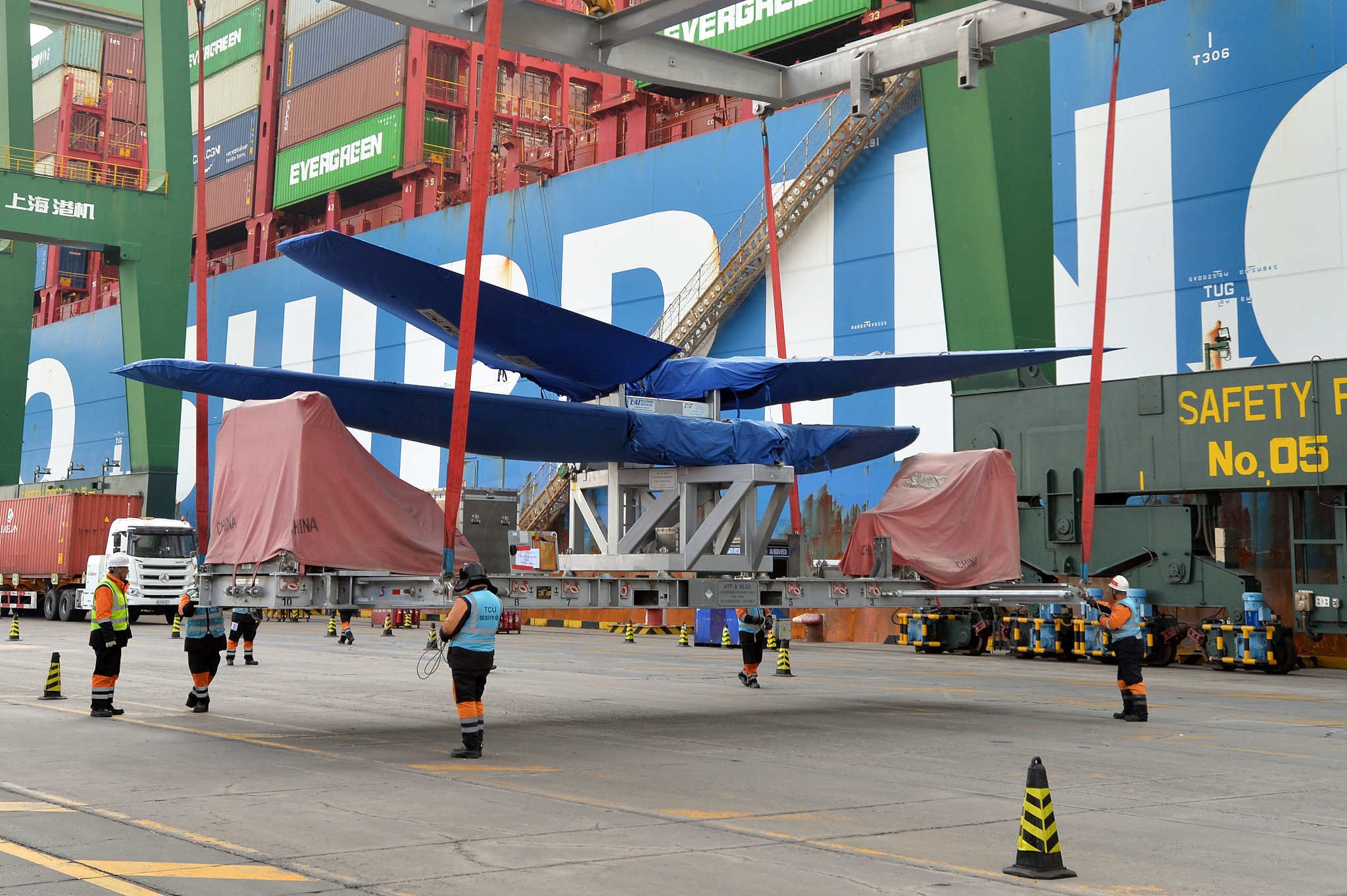 Aircraft components being received at Tianjin Port, China, March 6, 2024. /CFP