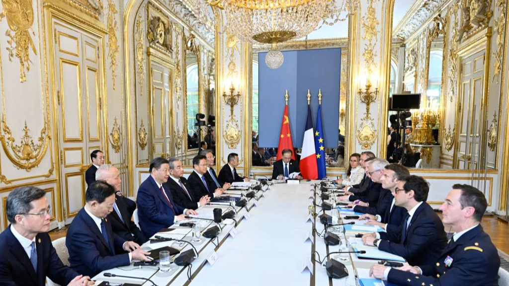 Chinese President Xi Jinping and his French counterpart, Emmanuel Macron, hold talks at Elysee Palace, Paris, France, May 6, 2024. /Xinhua