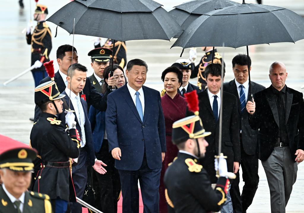 Chinese President Xi Jinping arrives in Paris for a state visit to France at the invitation of French President Emmanuel Macron, May 5, 2024. /Xinhua
