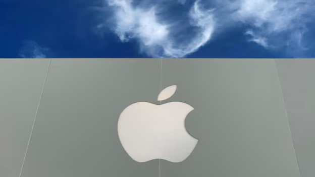 The Apple logo is shown atop an Apple store at a shopping mall in California, U.S., December 17, 2019. /Reuters