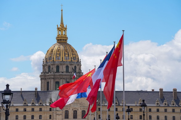 National flags of China and France at Les Invalides in Paris, France, May 6, 2024. /CFP