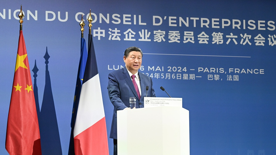 Chinese President Xi Jinping delivers a speech at the closing ceremony of the sixth meeting of the China-France Business Council, Paris, France, May 6, 2024. /Xinhua