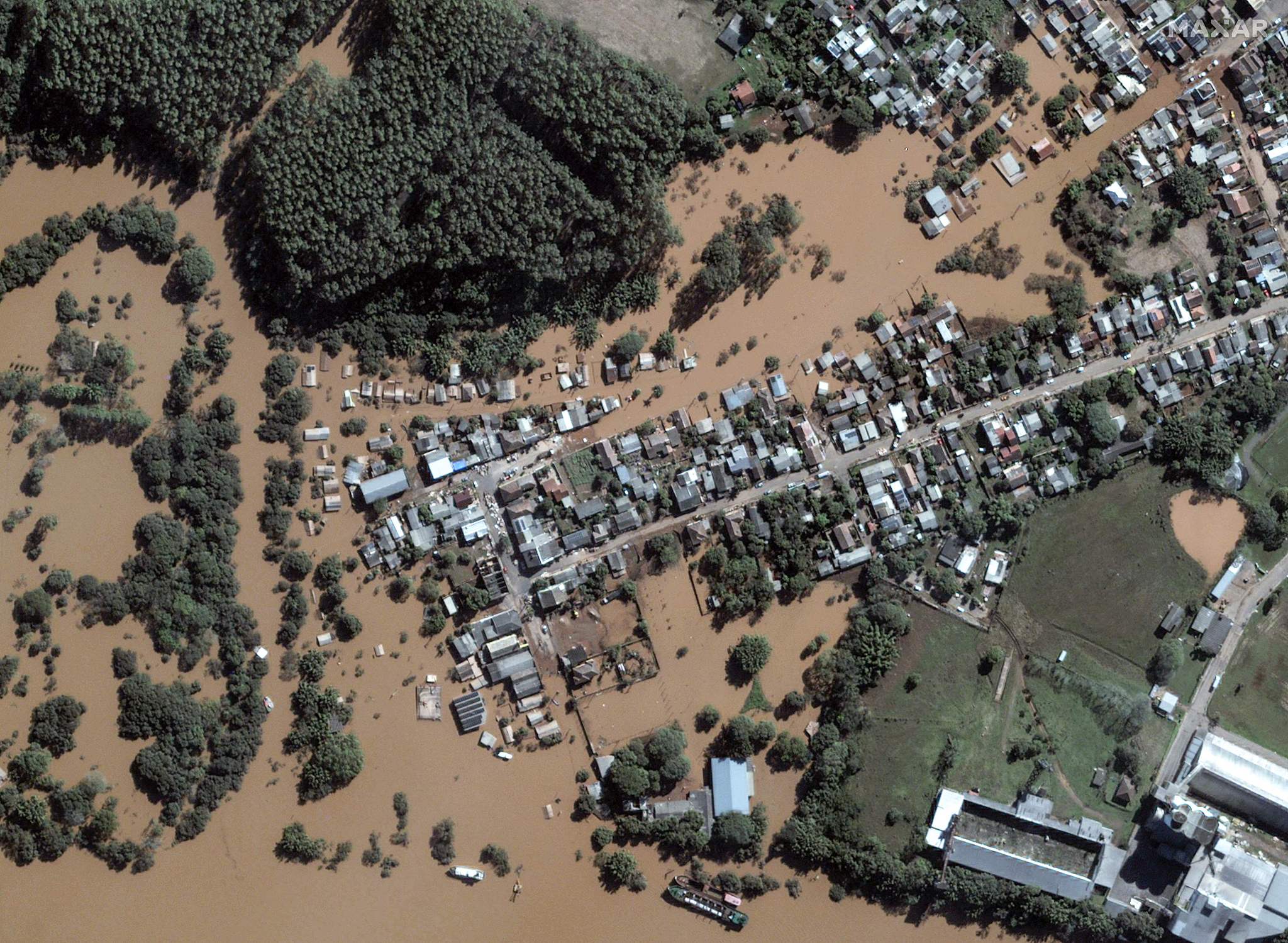 Photo shows the Taquari River after flooding in Taquari, Rio Grande do Sul state, Brazil, May 7, 2024 /CFP