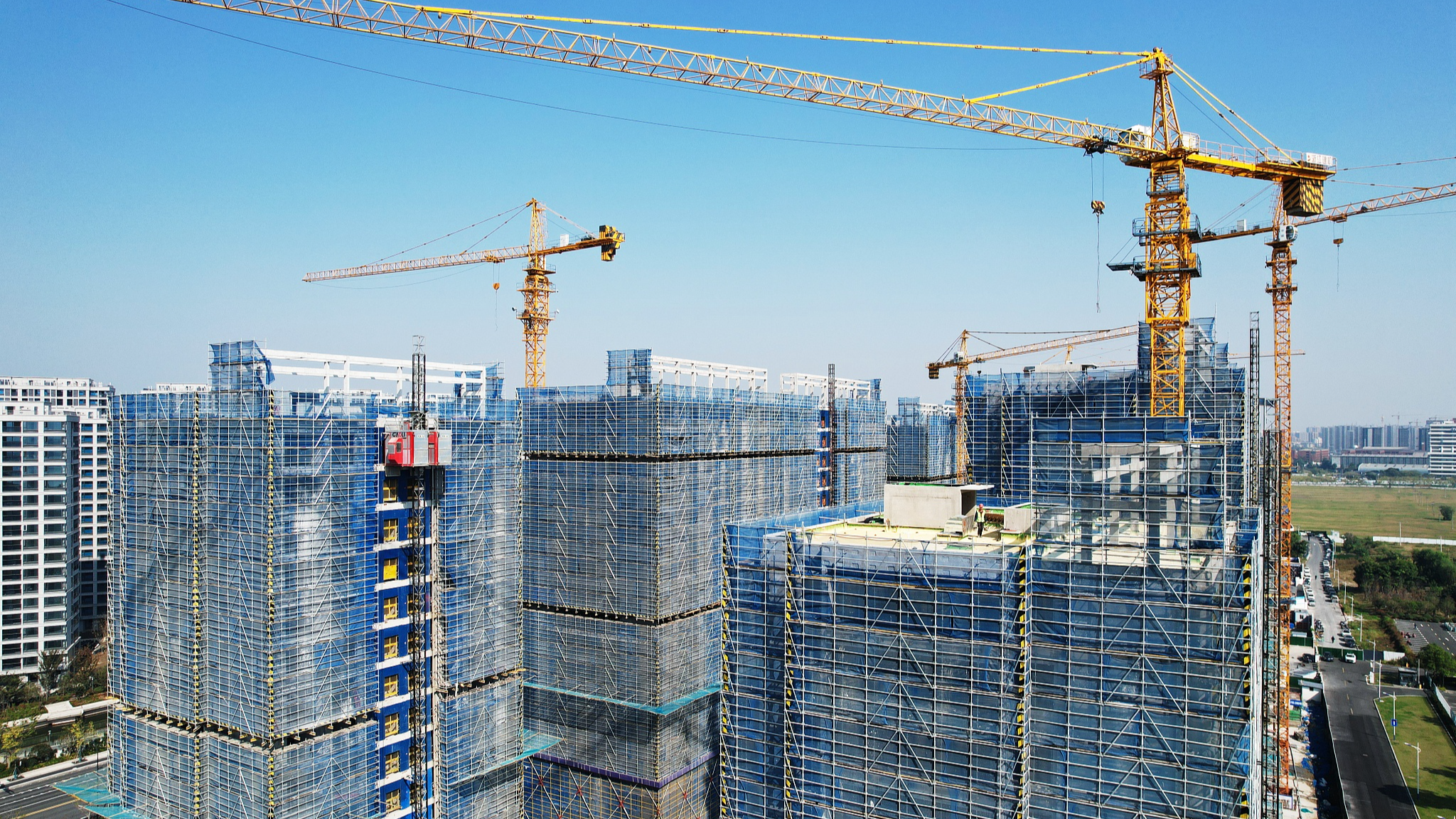 New buildings under construction in downtown Hangzhou, east China's Zhejiang Province, November 15, 2023. /CFP