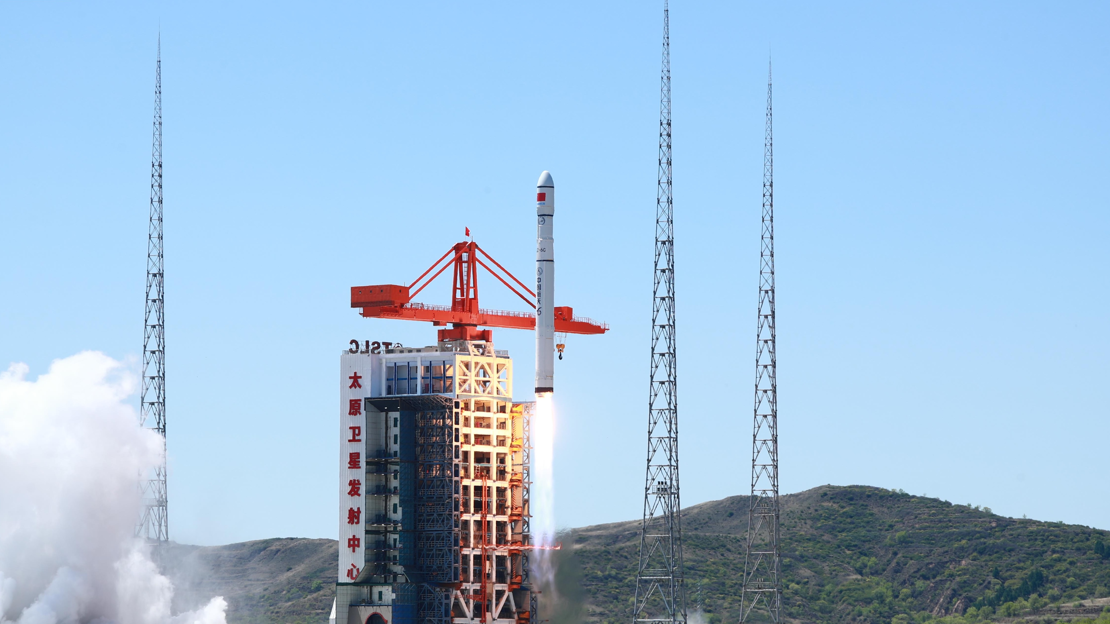 China's Long March-6C carrier rocket takes off from the Taiyuan Satellite Launch Center in north China's Shanxi Province, May 7, 2024. /China Media Group