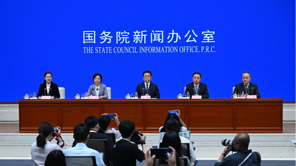 Provincial officials of central China's Henan Province attend a press conference on fostering new growth drivers and strengths and striving to build a splendid Henan amid the rise of central China in the new era in Beijing, China, May 9, 2024. /Xinhua
