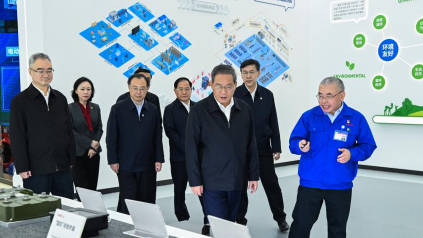 Chinese Premier Li Qiang visits the Anhui Forklift Group in east China's Anhui Province, May 10, 2024. /Xinhua