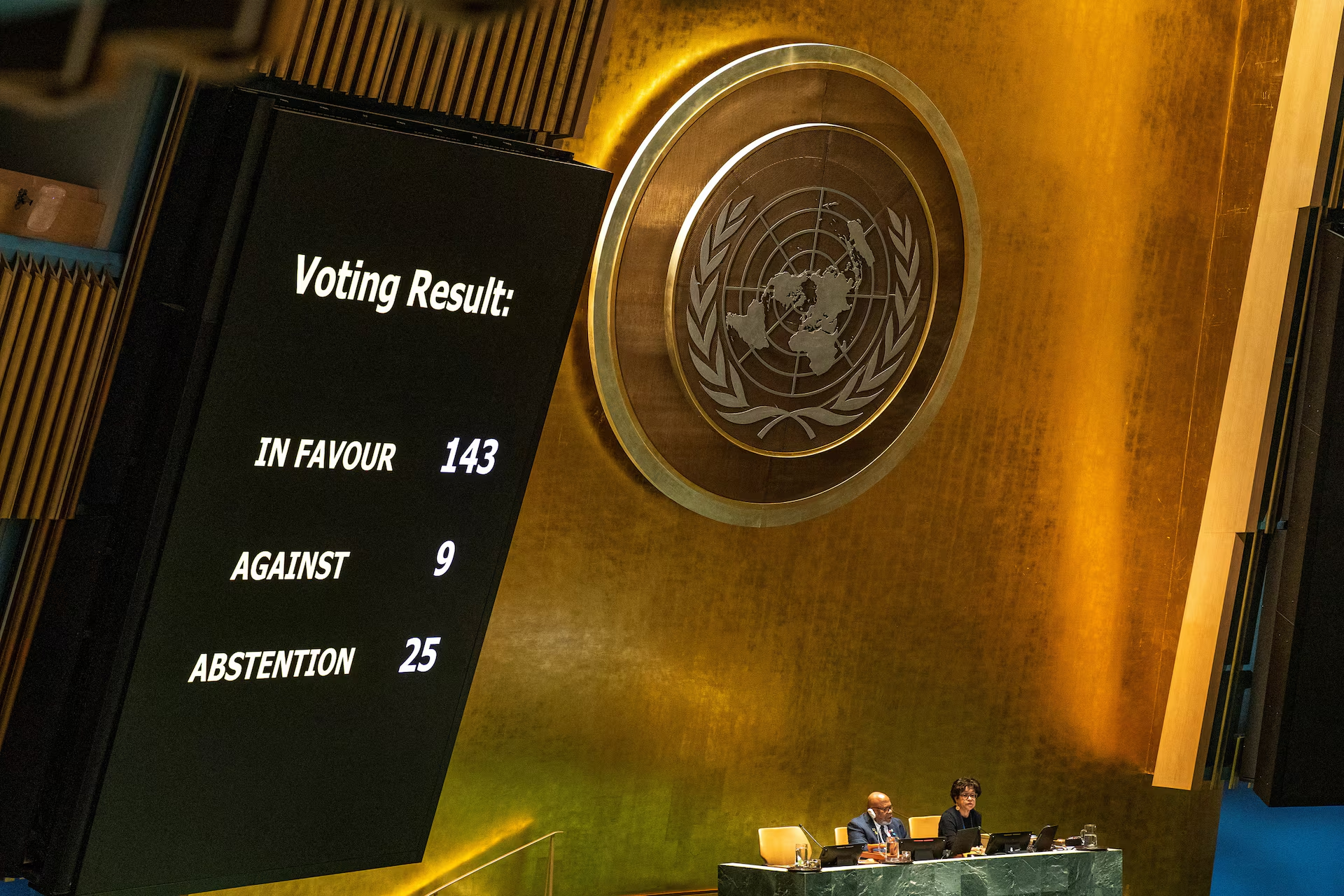 A screen shows the result of the United Nations General Assembly's vote on a draft resolution that would recognize Palestine as qualified to become a full UN member, in New York City, U.S., May 10, 2024. /Reuters