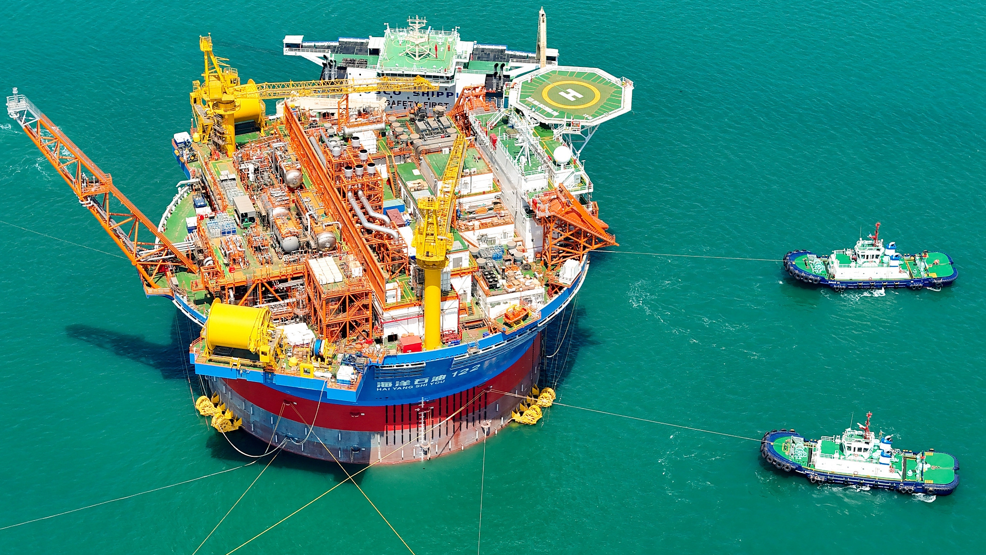 China's cylindrical FPSO facility loaded onto carrier for installation