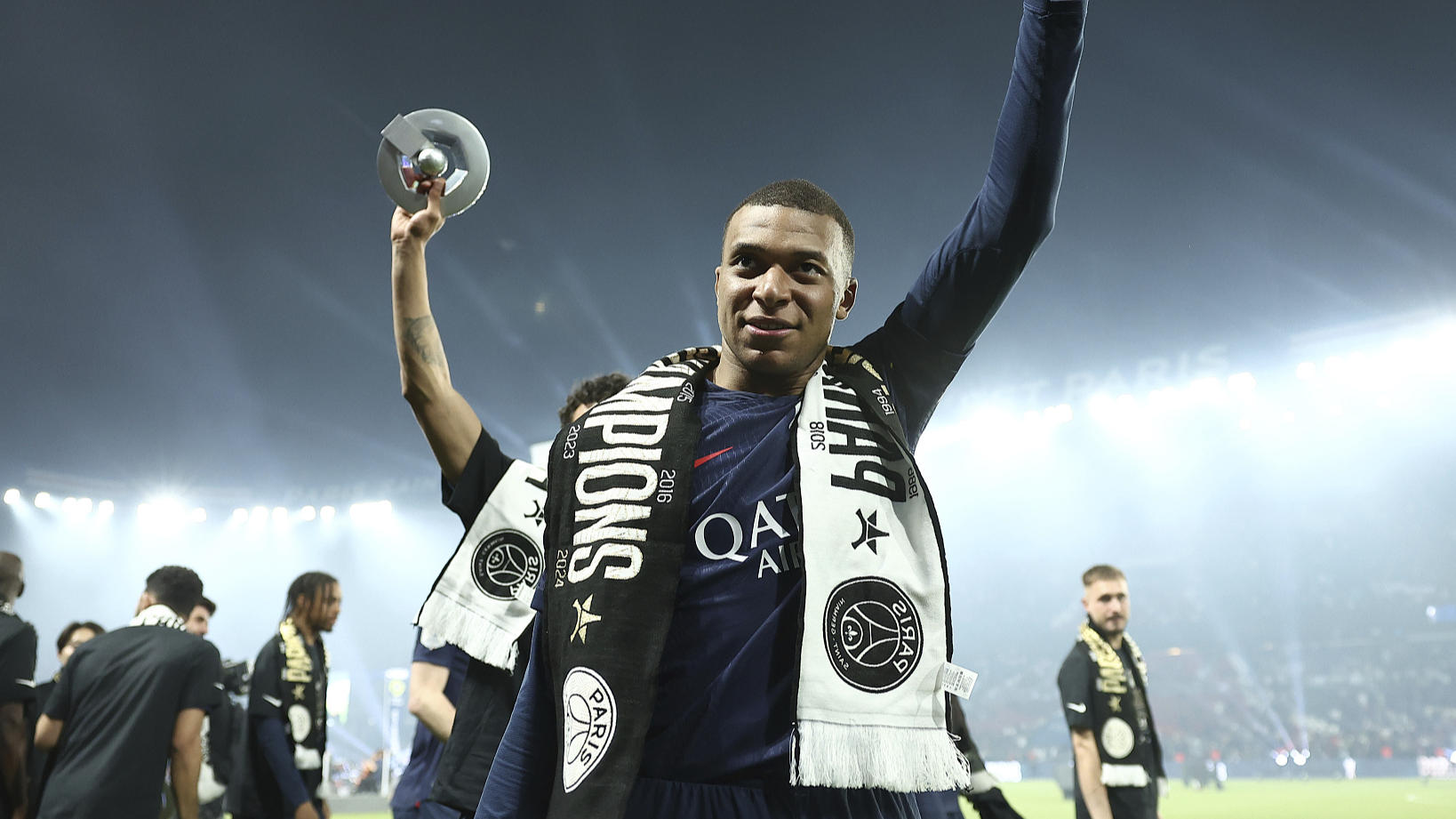 Kylian Mbappe gestures to spectators after his last home game as a PSG player in Paris, France, May 12, 2024. /CFP