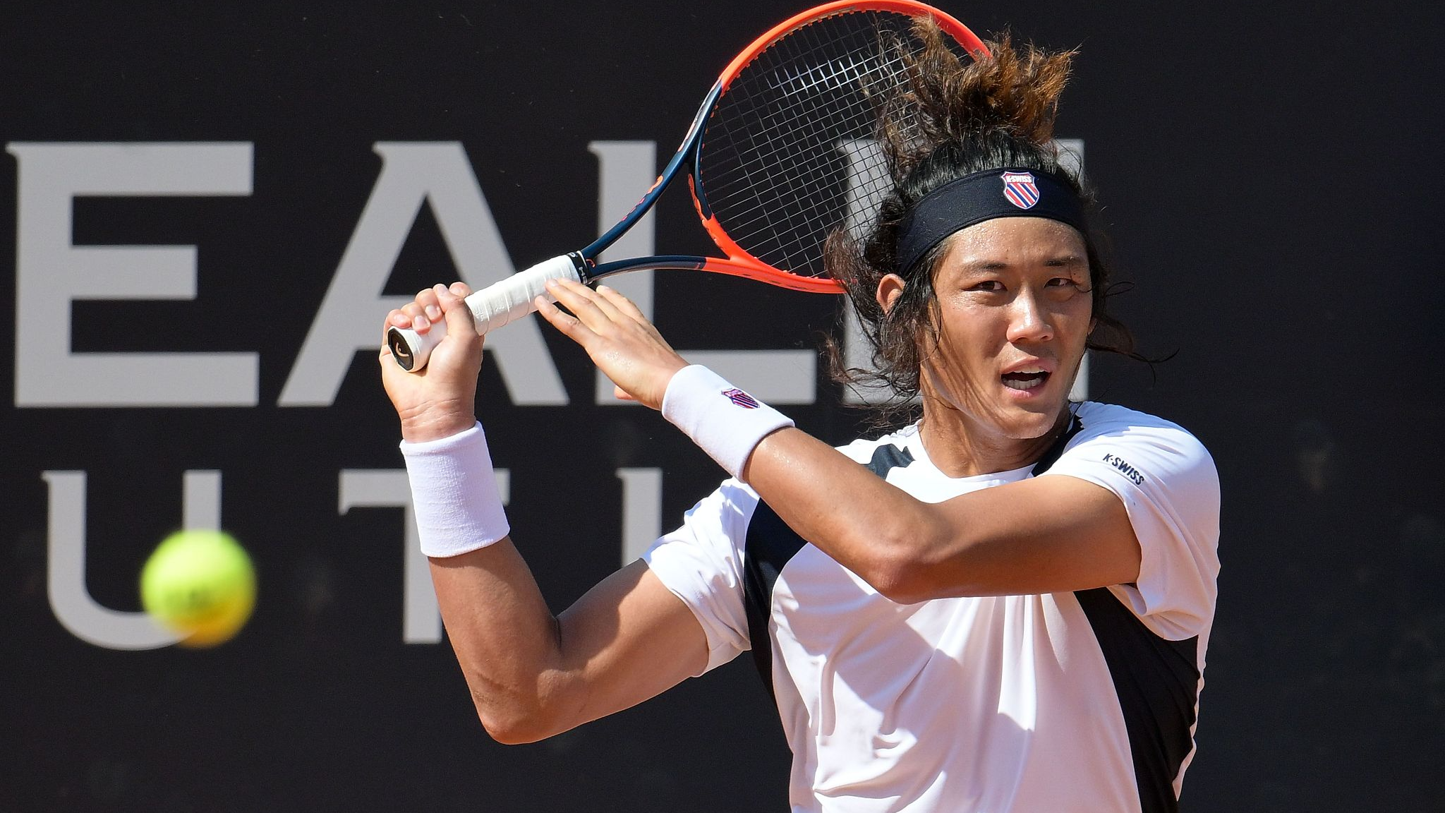 Zhang Zhizhen advances to the Italian Open quarterfinals against Thiago Monteiro in Rome, Italy, May 14, 2024. /CFP