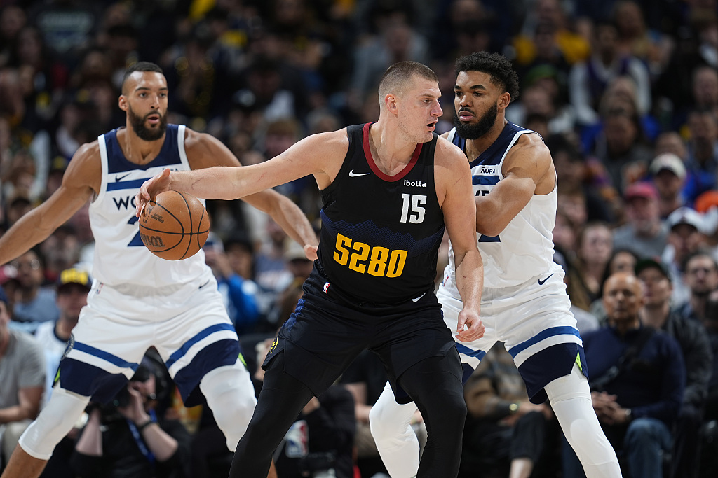 Nikola Jokic (#15) of the Denver Nuggets posts up in Game 5 of the NBA Western Conference semifinals against the Minnesota Timberwolves at Ball Arena in Denver, Colorado, May 14, 2024. /CFP