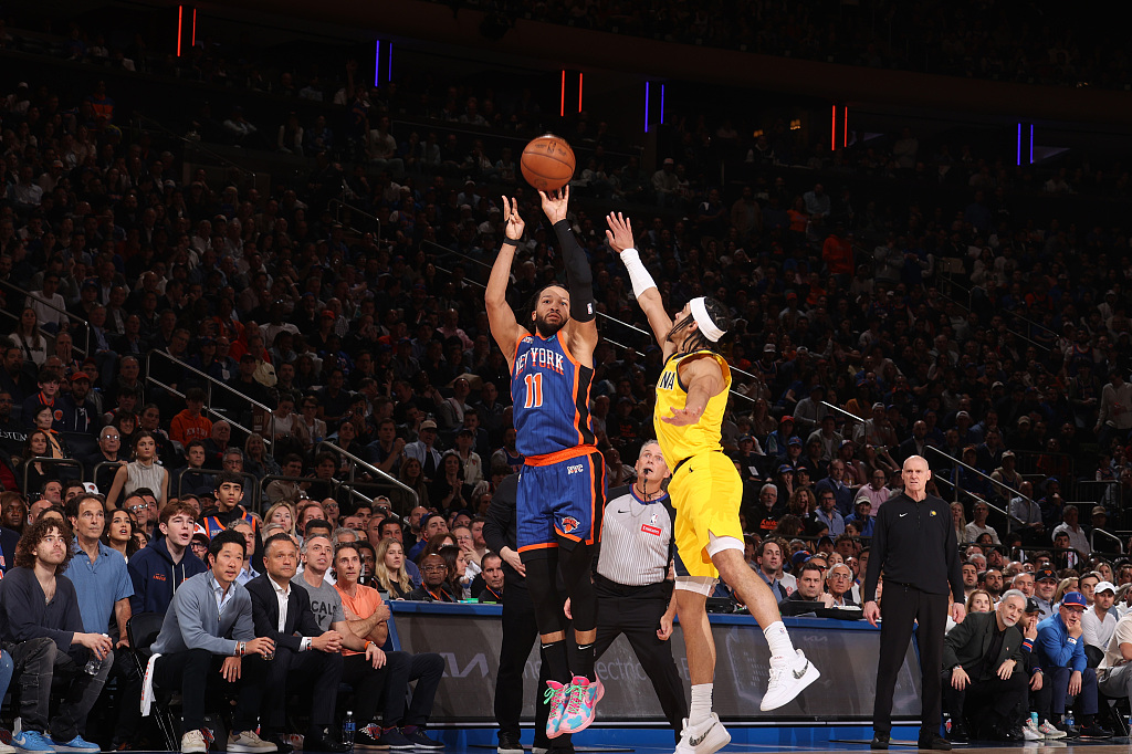 Jalen Brunson (#11) of the New York Knicks shoots in Game 5 of the NBA Eastern Conference semifinals against the Indiana Pacers at Madison Square Garden in New York City, May 14, 2024. /CFP