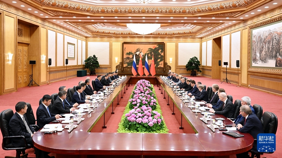 Chinese President Xi Jinping holds large-group talks with Russian President Vladimir Putin in Beijing, China, May 16, 2024. /Xinhua