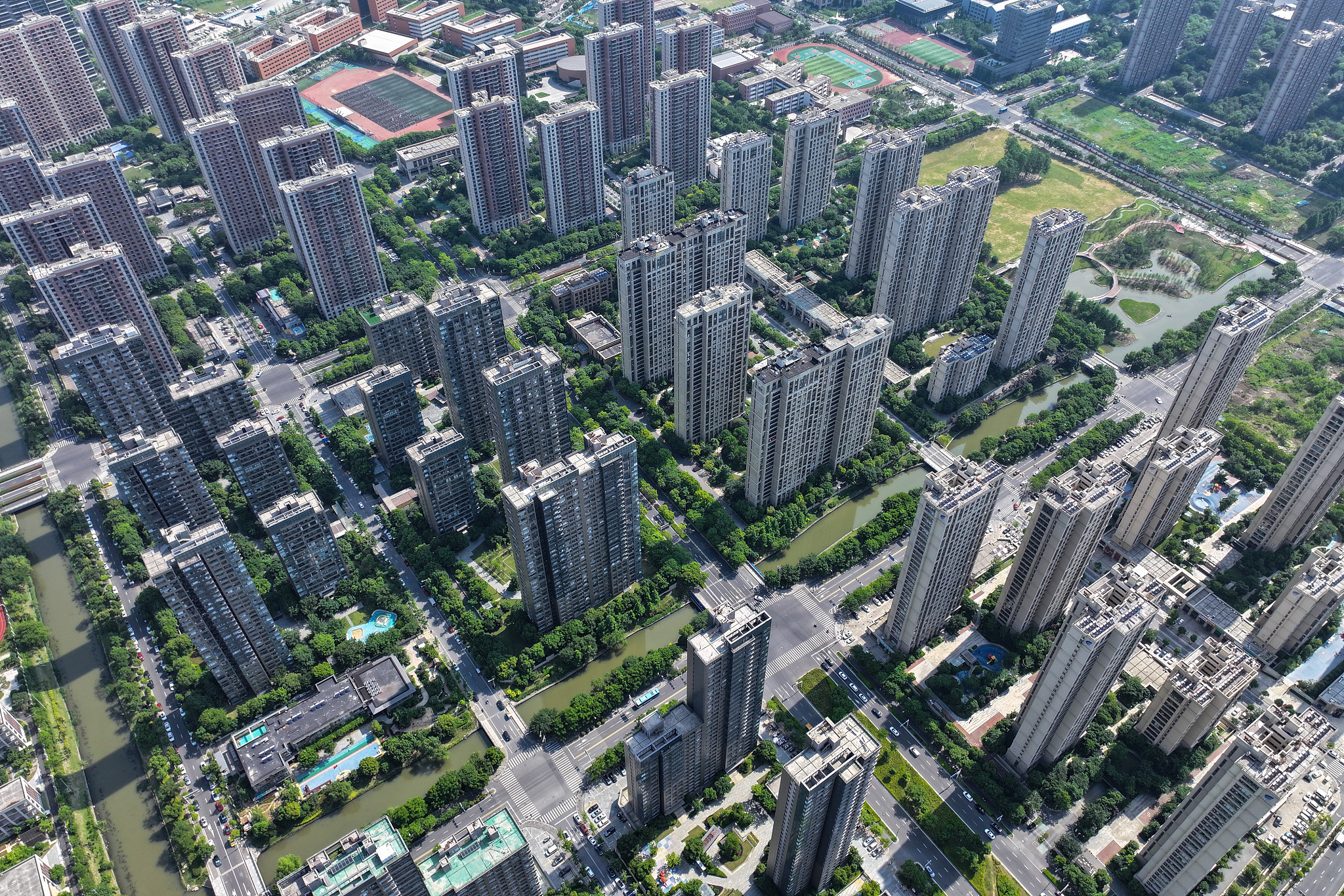 A bird's-eye view of a commercial housing development in Nanjing, Jiangsu Province on May 17. /CFP