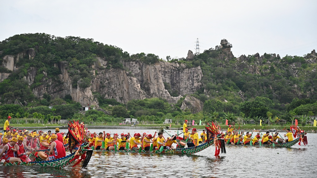 Live: Feel the charm of Dragon Boat racing in south China's Guangdong