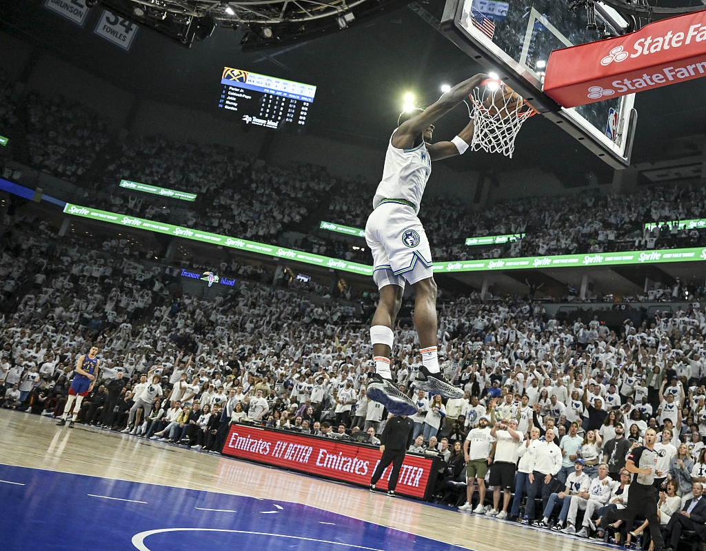 Anthony Edwards of the Minnesota Timberwolves dunks in Game 6 of the NBA Western Conference semifinals against the Denver Nuggets at the Target Center in Minneapolis, Minnesota, May 16, 2024. /CFP