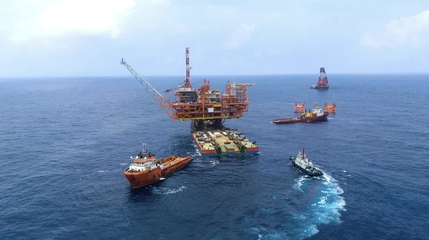 A view of China's first intelligent offshore drilling platform 