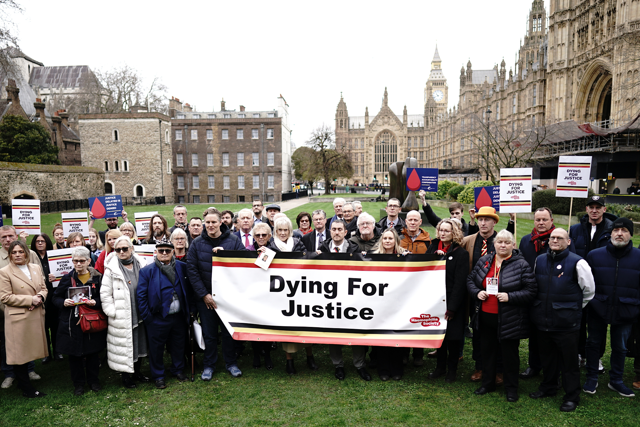 Infected blood victims and campaigners protest on College Green in Westminster, London calling for action on compensation payments for victims of the infected blood scandal, February 28, 2024. /CFP