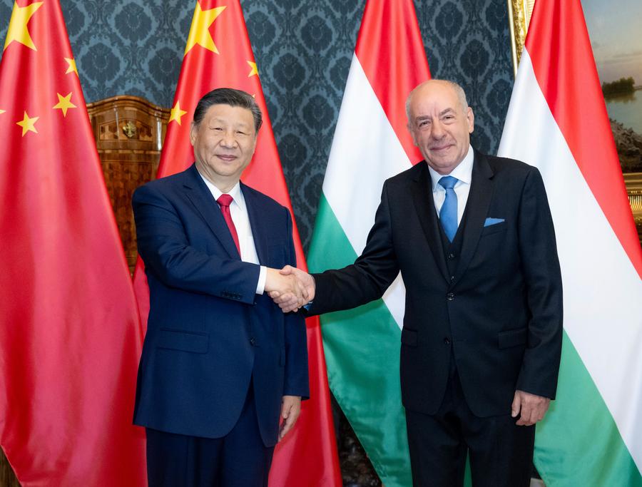 Chinese President Xi Jinping holds talks with Hungarian President Tamas Sulyok at the Sandor Palace in Budapest, Hungary, May 9, 2024. /Xinhua