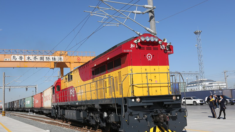 A China-Europe cargo train loaded with grain arrives at the Urumqi International Land Port Area in northwest China's Xinjiang Uygur Autonomous Region, September 8, 2020. /CFP