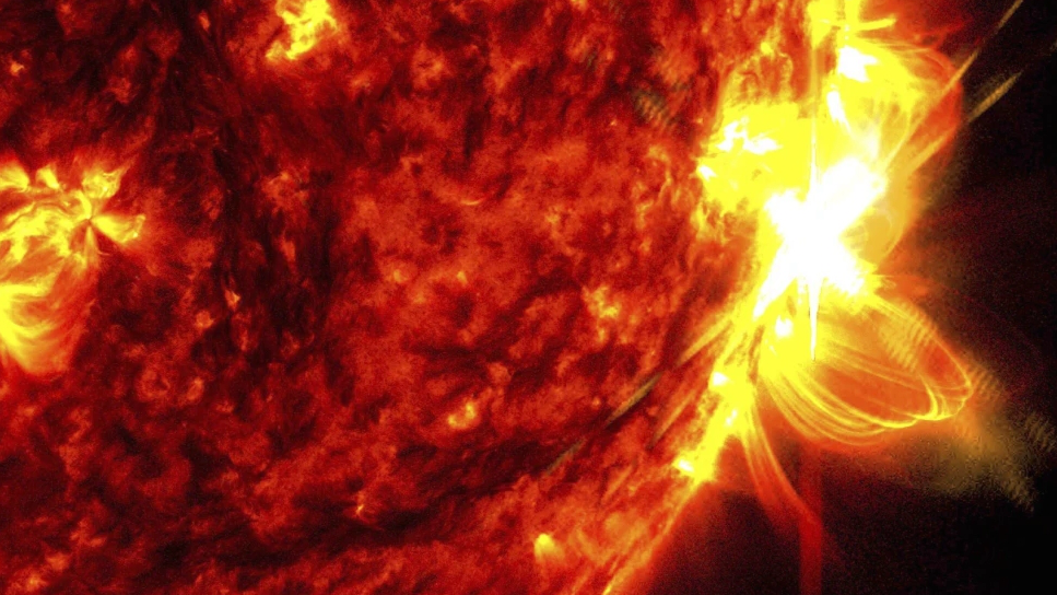 This image shows a solar flare (R) captured in the extreme ultraviolet light portion of the spectrum colorized in red and yellow, May 14, 2024. /NASA