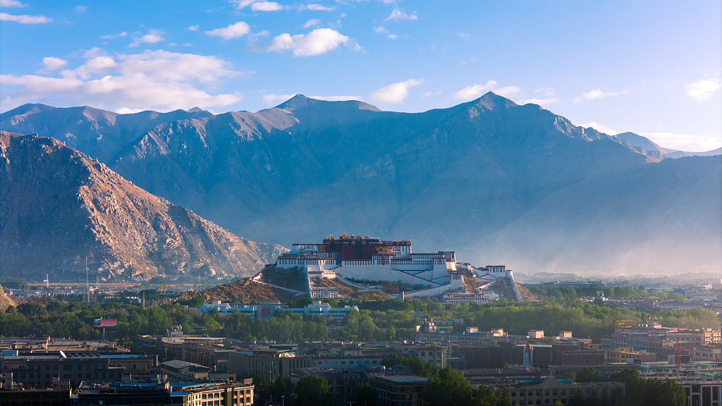 The Potala Palace square in Lhasa, southwest China's Xizang Autonomous Region, May 15, 2024. /CFP
