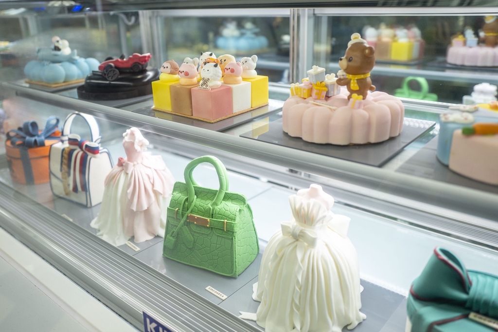 Fondant cakes are displayed at the National Exhibition and Convention Center in Shanghai, China on May 23, 2024. /IC