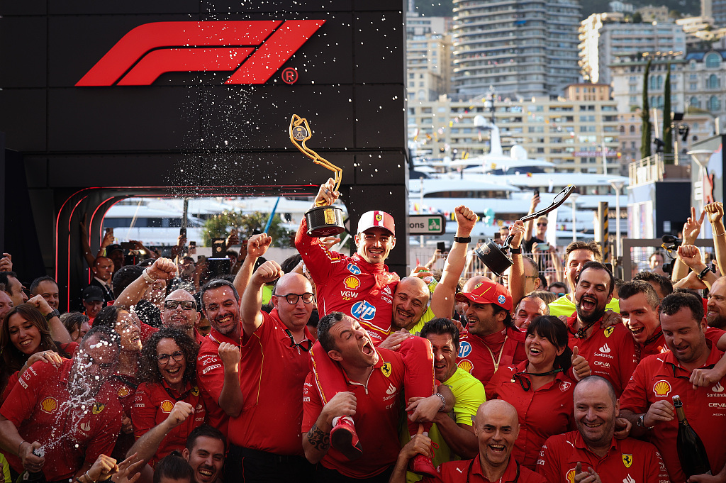 Team Ferrari celebrate after taking two podiums during the F1 Grand Prix at the Circuit de Monaco in Monaco, May 26, 2024. /CFP