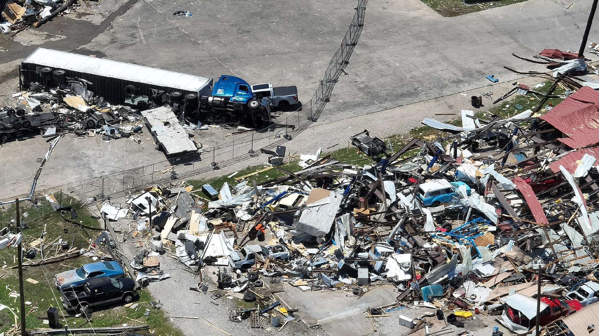 U.S. storms kill at least 21 across 4 states on Memorial Day weekend - CGTN