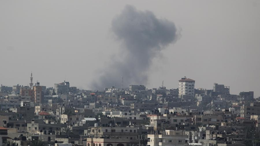 Smoke rises following Israeli strikes in the southern Gaza Strip city of Rafah, May 18, 2024. /Xinhua