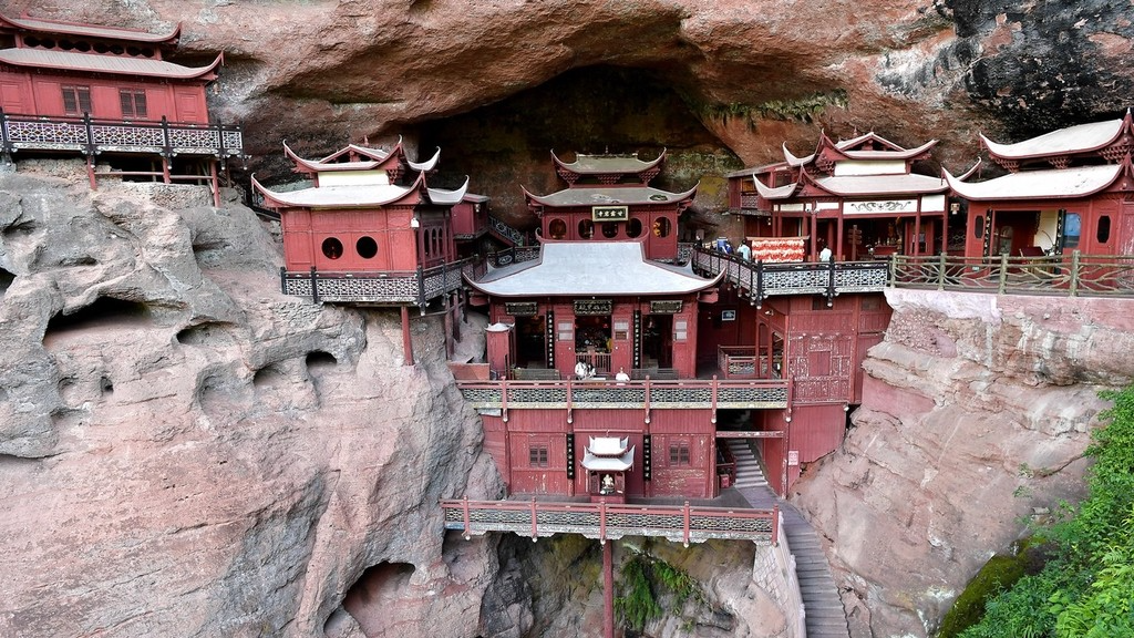 Ganlu Temple, the timeless 'sweet dew' in Danxia rock cave